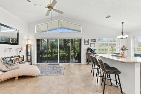 Villa ou maison à vendre à Port St. Lucie, Floride: 2 chambres, 166.02 m2 № 2412350 - photo 8
