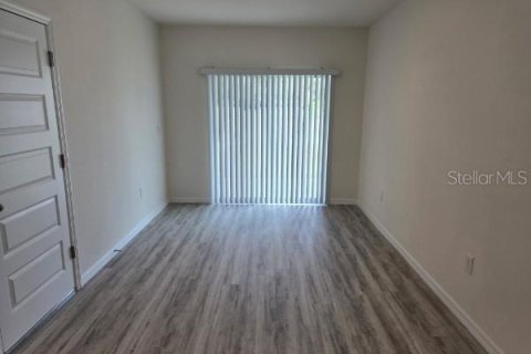 Casa en alquiler en Winter Haven, Florida, 4 dormitorios, 161.65 m2 № 1769345 - foto 11