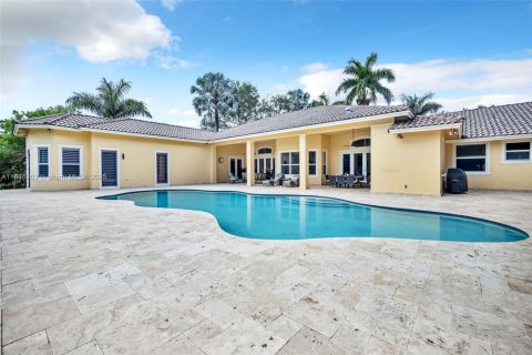 House in Southwest Ranches, Florida 7 bedrooms, 465.16 sq.m. № 1848801 - photo 23