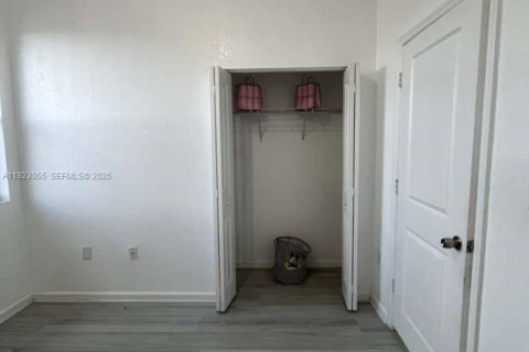 Touwnhouse à louer à Homestead, Floride: 4 chambres, 160.54 m2 № 1985742 - photo 23