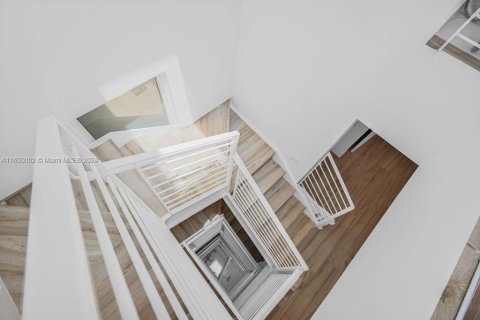 Купить таунхаус в Бей-Харбор-Айлендс, Флорида 4 спальни, 234.02м2, № 2037204 - фото 12