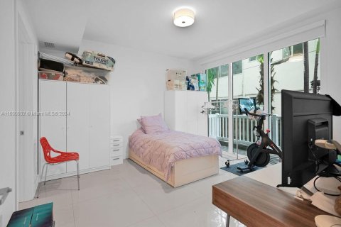 Купить таунхаус в Бей-Харбор-Айлендс, Флорида 4 спальни, 234.02м2, № 2037204 - фото 17