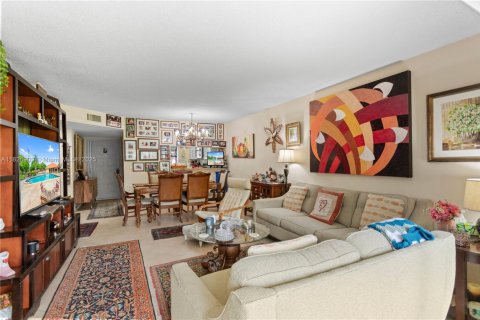 Condo in Deerfield Beach, Florida, 2 bedrooms  № 1804324 - photo 15
