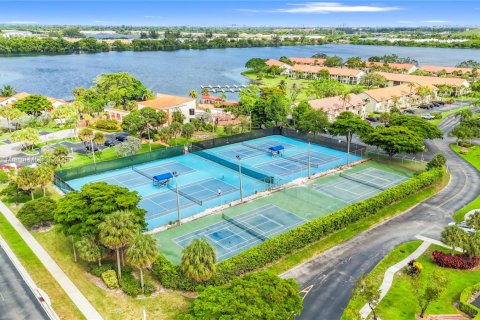Condo in Deerfield Beach, Florida, 2 bedrooms  № 1804324 - photo 6