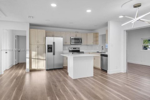 Villa ou maison à vendre à Margate, Floride: 3 chambres, 144.28 m2 № 2024334 - photo 12