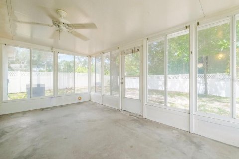 Снять в аренду виллу или дом в Раскин, Флорида 3 спальни, 121.89м2, № 1918137 - фото 8