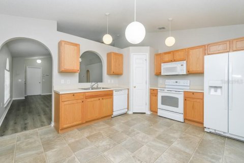 Снять в аренду виллу или дом в Раскин, Флорида 3 спальни, 121.89м2, № 1918137 - фото 6