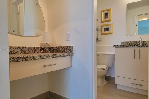 Снять в аренду кондоминиум в Холливуд, Флорида 1 спальня, 72.46м2, № 2039094 - фото 12