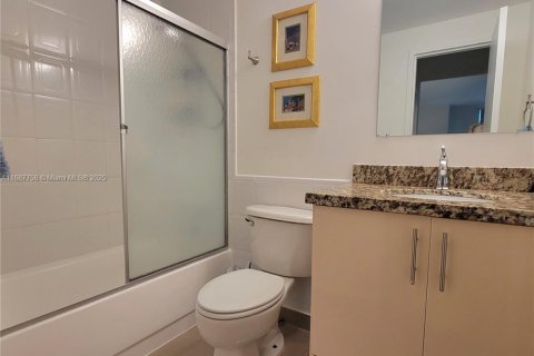 Снять в аренду кондоминиум в Холливуд, Флорида 1 спальня, 72.46м2, № 2039094 - фото 13