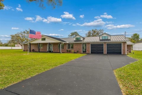 House in Spring Hill, Florida 4 bedrooms, 248.98 sq.m. № 2393507