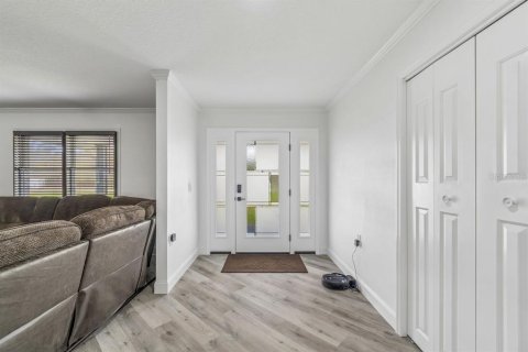 House in Spring Hill, Florida 4 bedrooms, 248.98 sq.m. № 2393507 - photo 6