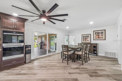 House in Spring Hill, Florida 4 bedrooms, 248.98 sq.m. № 2393507 - photo 16