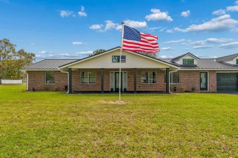 House in Spring Hill, Florida 4 bedrooms, 248.98 sq.m. № 2393507 - photo 4