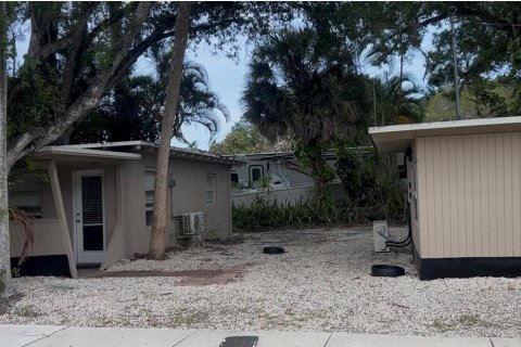 House in Fort Lauderdale, Florida 2 bedrooms, 110.93 sq.m. № 2083490 - photo 7