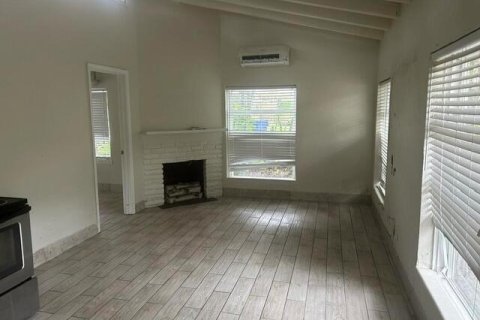 House in Fort Lauderdale, Florida 2 bedrooms, 110.93 sq.m. № 2083490