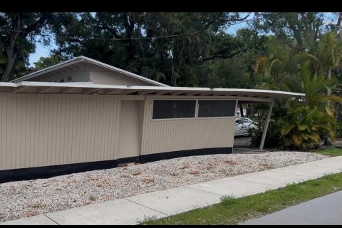 House in Fort Lauderdale, Florida 2 bedrooms, 110.93 sq.m. № 2083490 - photo 6