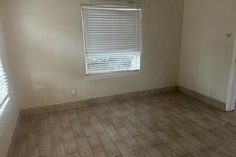 House in Fort Lauderdale, Florida 2 bedrooms, 110.93 sq.m. № 2083490 - photo 3