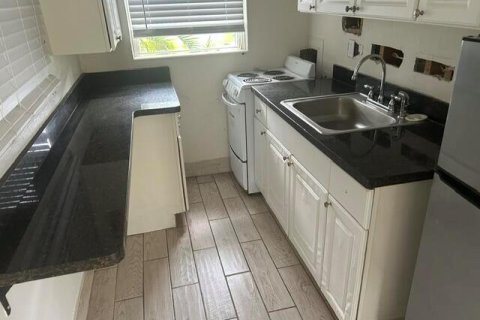 House in Fort Lauderdale, Florida 2 bedrooms, 110.93 sq.m. № 2083490 - photo 18