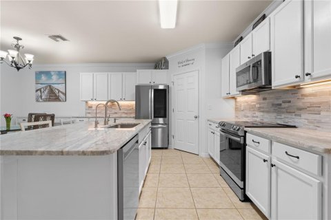 House in Punta Gorda, Florida 4 bedrooms, 171.5 sq.m. № 1884082 - photo 26