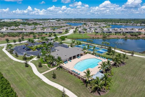 House in Punta Gorda, Florida 4 bedrooms, 171.5 sq.m. № 1884082 - photo 9