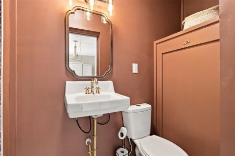 House in Tampa, Florida 2 bedrooms, 100.52 sq.m. № 2406254 - photo 24