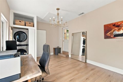 House in Tampa, Florida 2 bedrooms, 100.52 sq.m. № 2406254 - photo 20