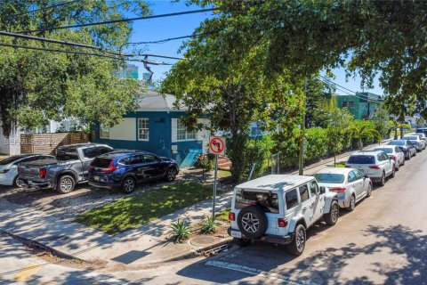 Commercial property in Miami, Florida 231.88 sq.m. № 1988105 - photo 18