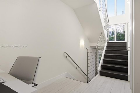 Купить таунхаус в Дорал, Флорида 4 спальни, 249.26м2, № 2045130 - фото 17