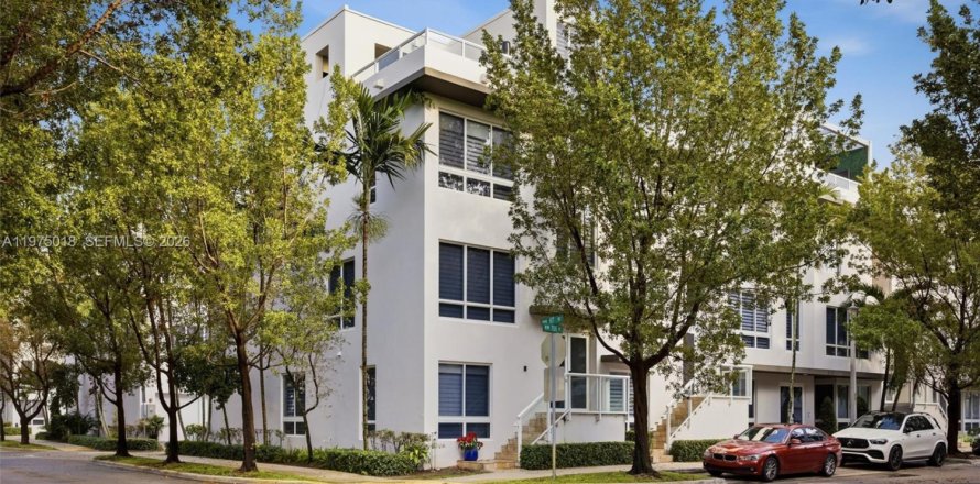 Таунхаус в LANDMARK в Дорал, Флорида 4 спальни, 249.26м2 № 2045130