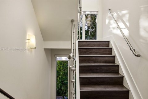 Купить таунхаус в Дорал, Флорида 4 спальни, 249.26м2, № 2045130 - фото 16