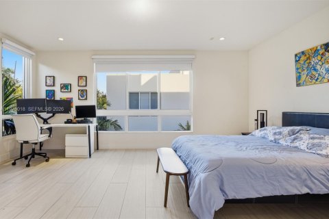 Купить таунхаус в Дорал, Флорида 4 спальни, 249.26м2, № 2045130 - фото 19