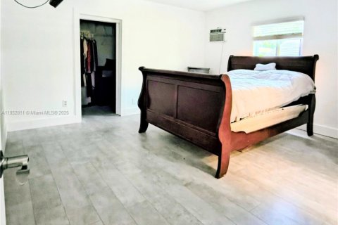 House in Miami, Florida 3 bedrooms № 1867365 - photo 25