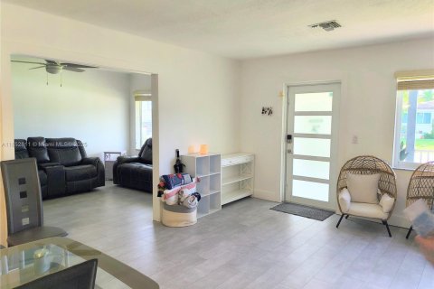 House in Miami, Florida 3 bedrooms № 1867365 - photo 18