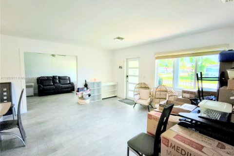 House in Miami, Florida 3 bedrooms № 1867365 - photo 22