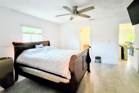 House in Miami, Florida 3 bedrooms № 1867365 - photo 26
