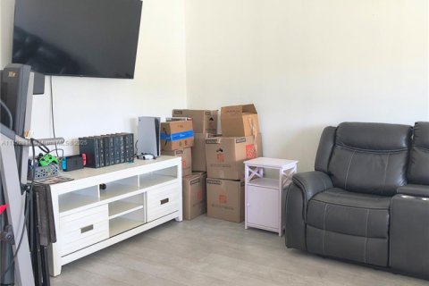 House in Miami, Florida 3 bedrooms № 1867365 - photo 20