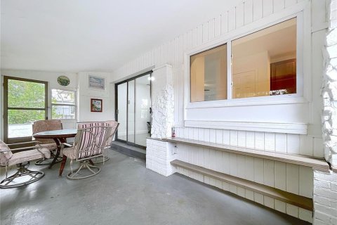 House in Tampa, Florida 3 bedrooms, 107.86 sq.m. № 1666967 - photo 26