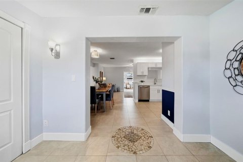 Villa ou maison à vendre à Saint Petersburg, Floride: 3 chambres, 144.28 m2 № 2398775 - photo 4