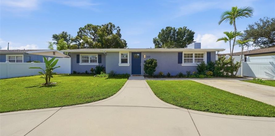 Villa ou maison à Saint Petersburg, Floride 3 chambres, 144.28 m2 № 2398775