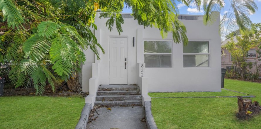 Villa ou maison à Lake Worth, Floride 3 chambres, 112.97 m2 № 1852401