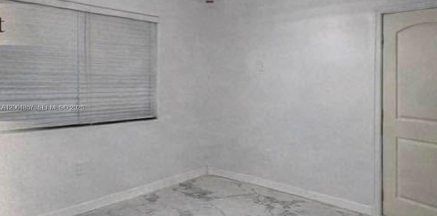 Propiedad comercial en Hollywood, Florida 155.24 m2 № 2065724