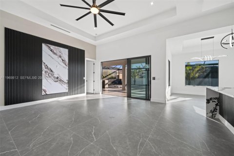 Купить виллу или дом в Кейп-Корал, Флорида 4 спальни, 215.72м2, № 2030637 - фото 11