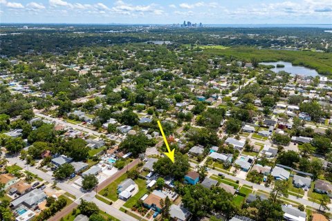 House in Gulfport, Florida 3 bedrooms, 143.07 sq.m. № 1771513 - photo 7