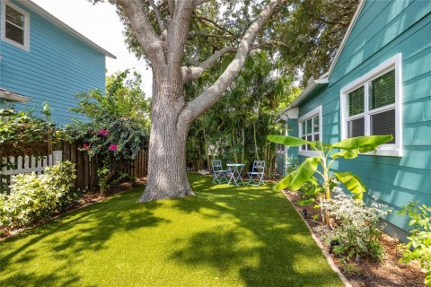 House in Gulfport, Florida 3 bedrooms, 143.07 sq.m. № 1771513 - photo 29