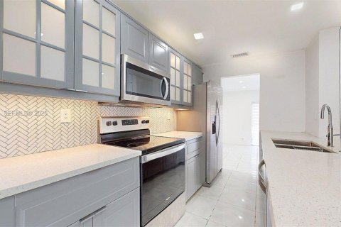 Adosado en venta en Plantation, Florida, 4 dormitorios, 187.66 m2 № 1987853 - foto 3