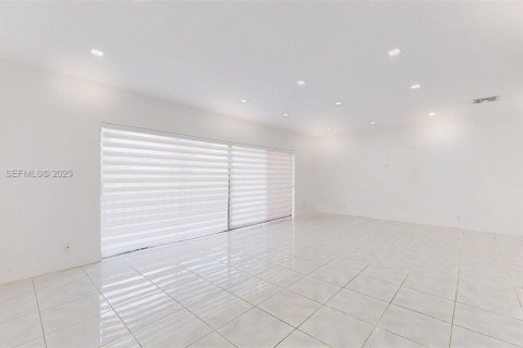 Adosado en venta en Plantation, Florida, 4 dormitorios, 187.66 m2 № 1987853 - foto 12