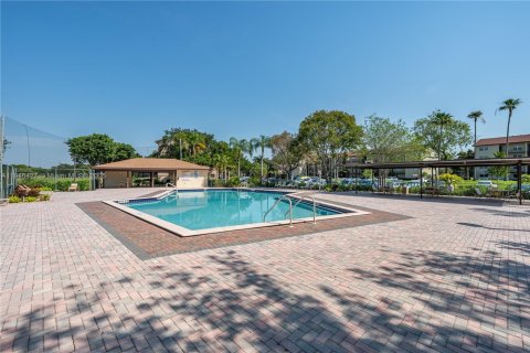 Condominio en venta en Pembroke Pines, Florida, 2 dormitorios, 110.74 m2 № 1972612 - foto 29