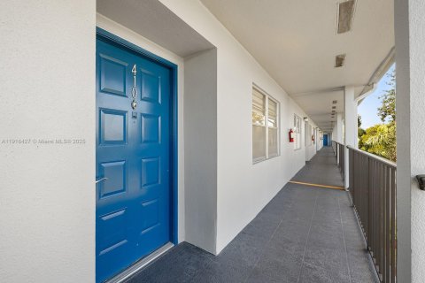 Condominio en venta en Pembroke Pines, Florida, 2 dormitorios, 110.74 m2 № 1972612 - foto 28