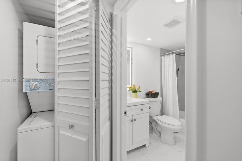 Condominio en venta en Pembroke Pines, Florida, 2 dormitorios, 110.74 m2 № 1972612 - foto 17