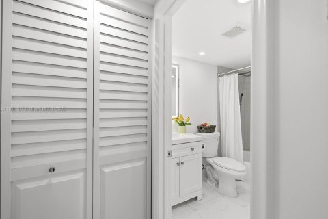 Condominio en venta en Pembroke Pines, Florida, 2 dormitorios, 110.74 m2 № 1972612 - foto 19